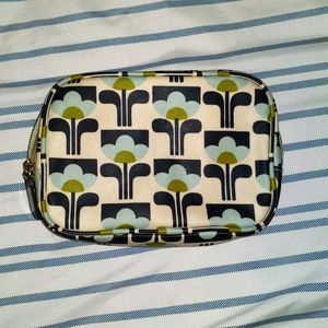 Cosmetic bag